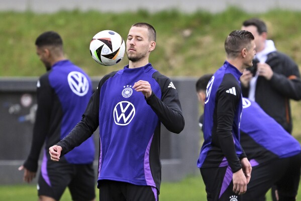 Nike deal ends German soccer s long standing relationship with